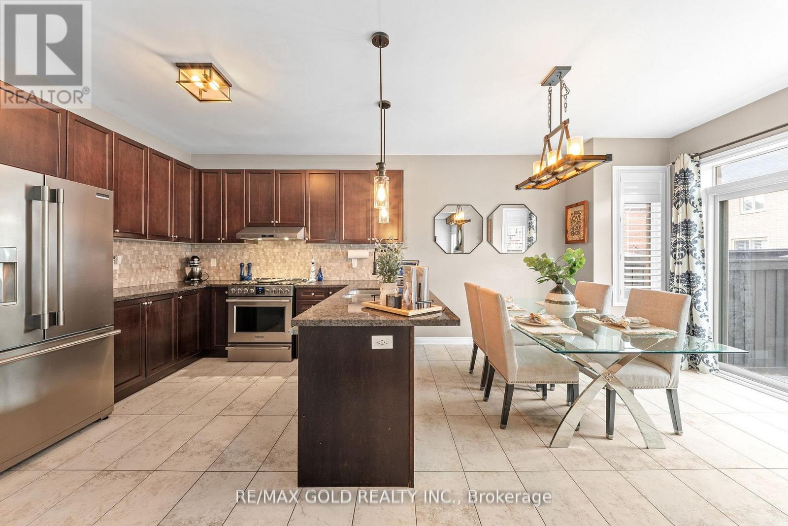 9 Fringetree Road, Brampton, Ontario  L6R 0B6 - Photo 18 - W12971834