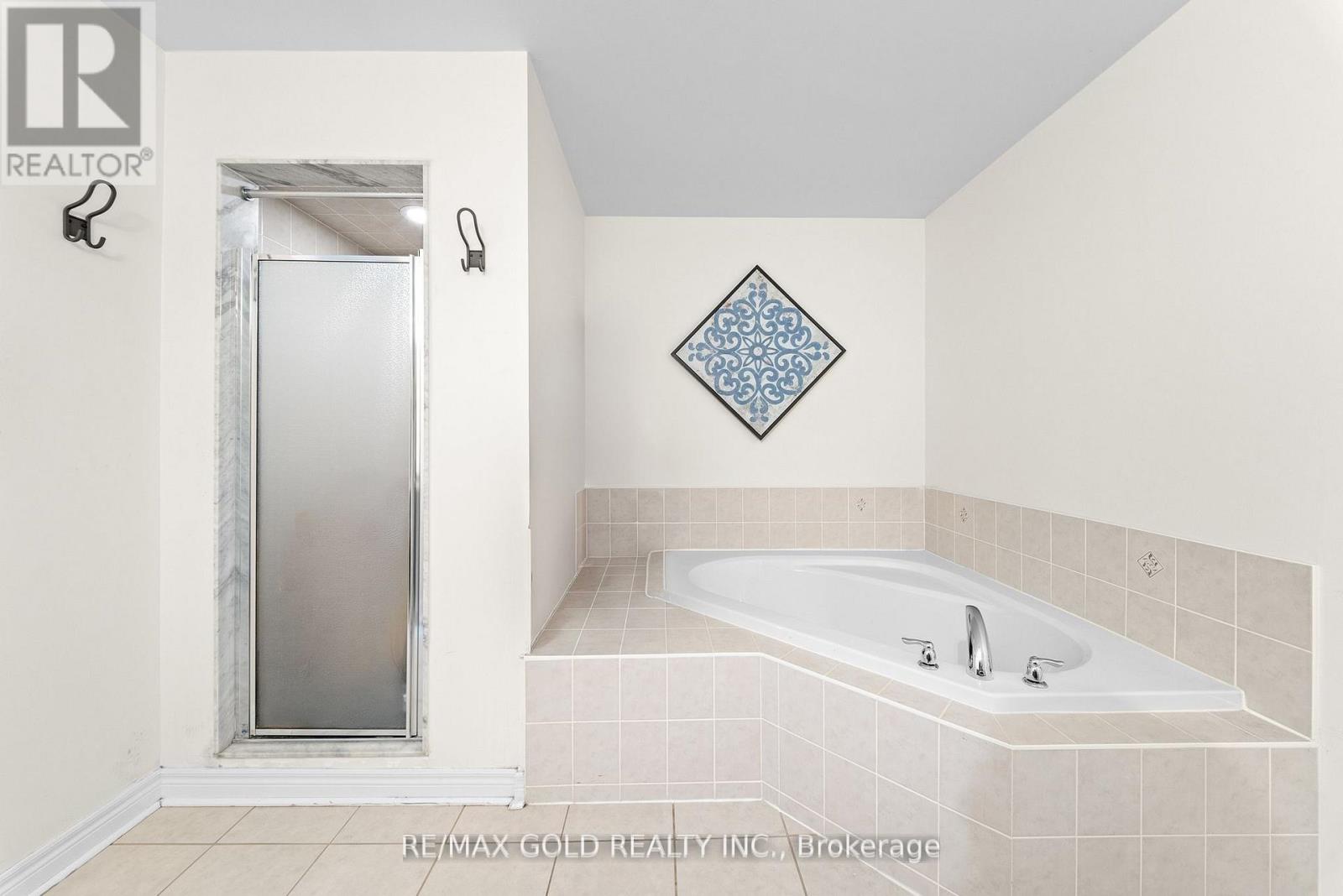 9 Fringetree Road, Brampton, Ontario  L6R 0B6 - Photo 28 - W12971834