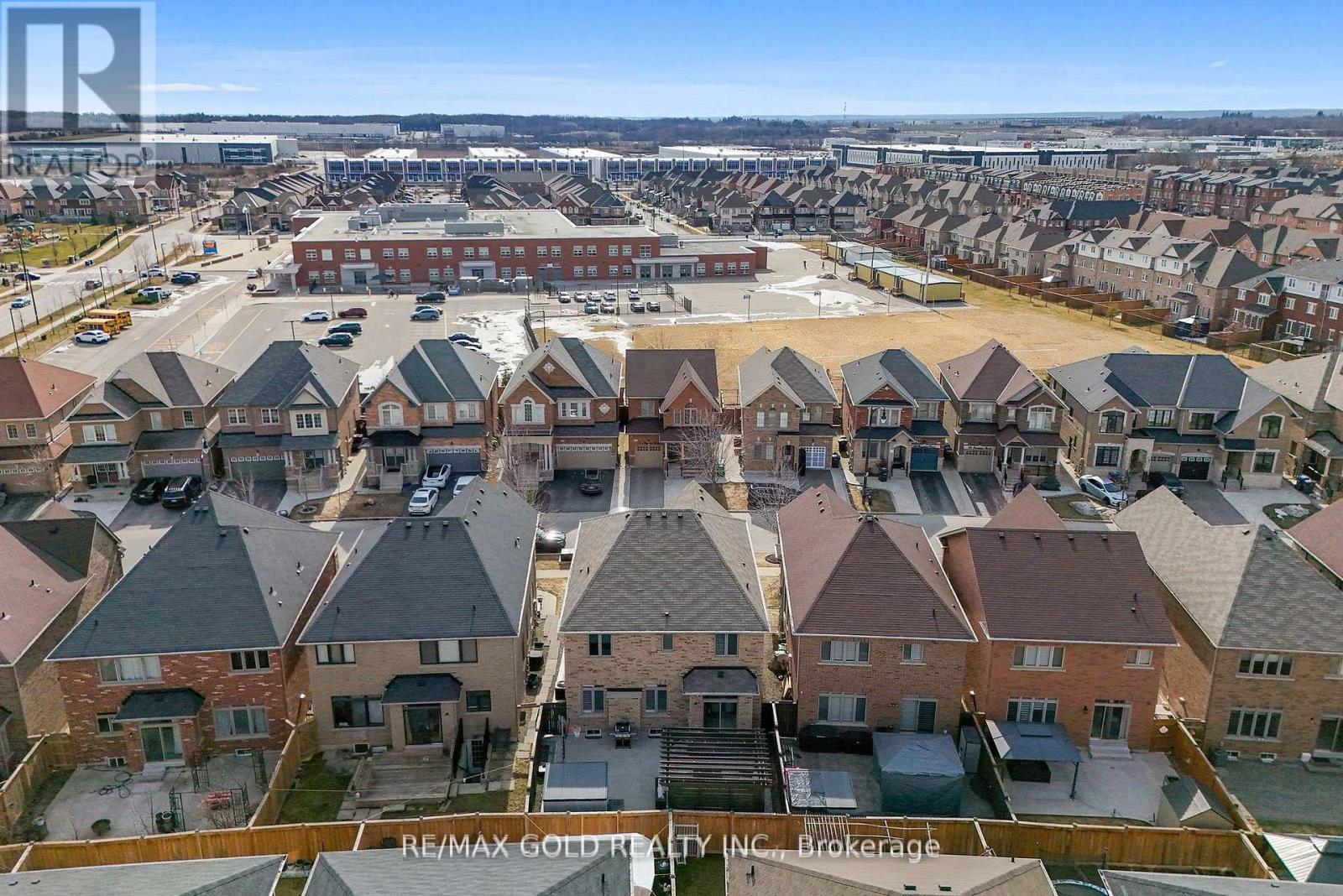 9 Fringetree Road, Brampton, Ontario  L6R 0B6 - Photo 46 - W12971834