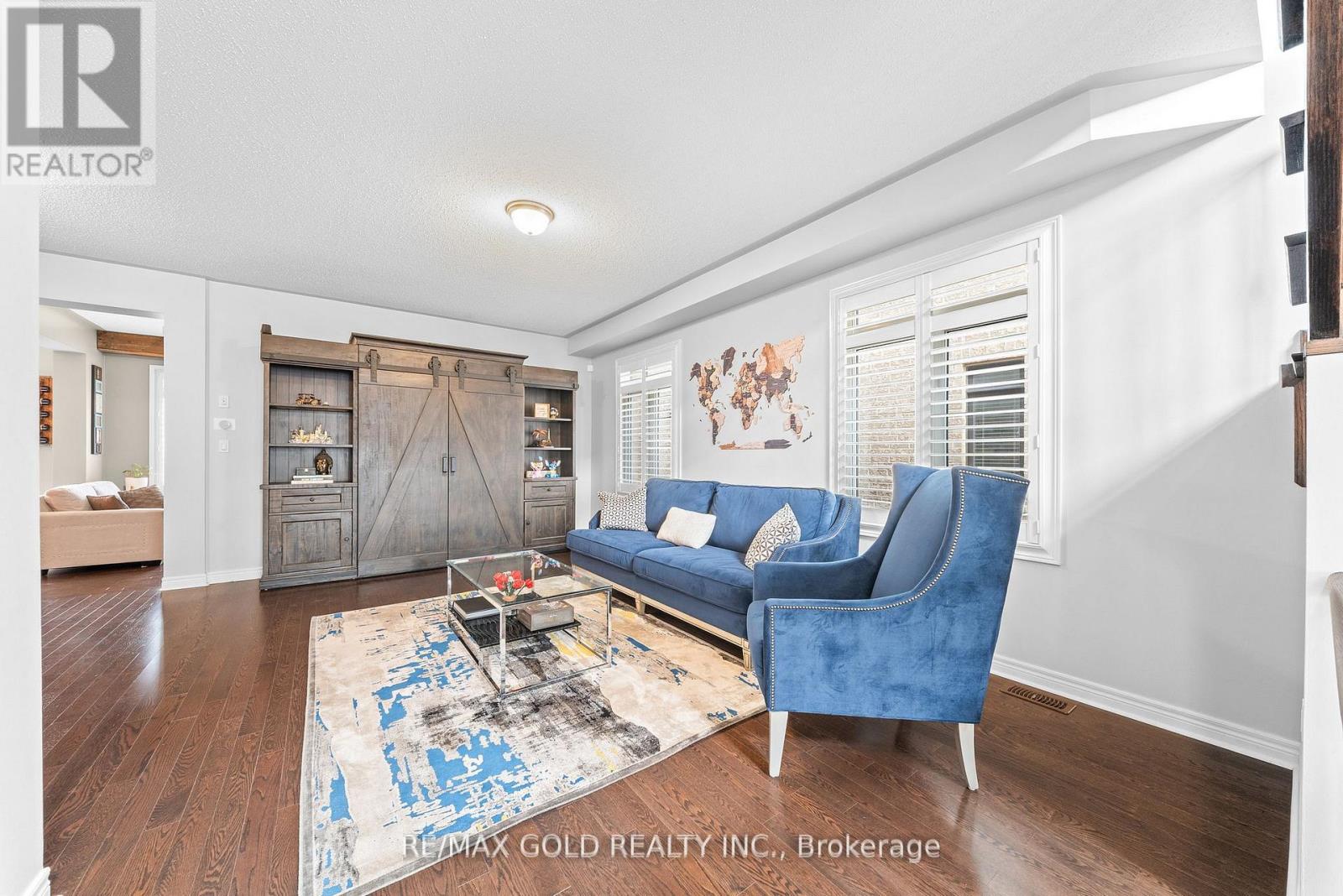 9 Fringetree Road, Brampton, Ontario  L6R 0B6 - Photo 8 - W12971834