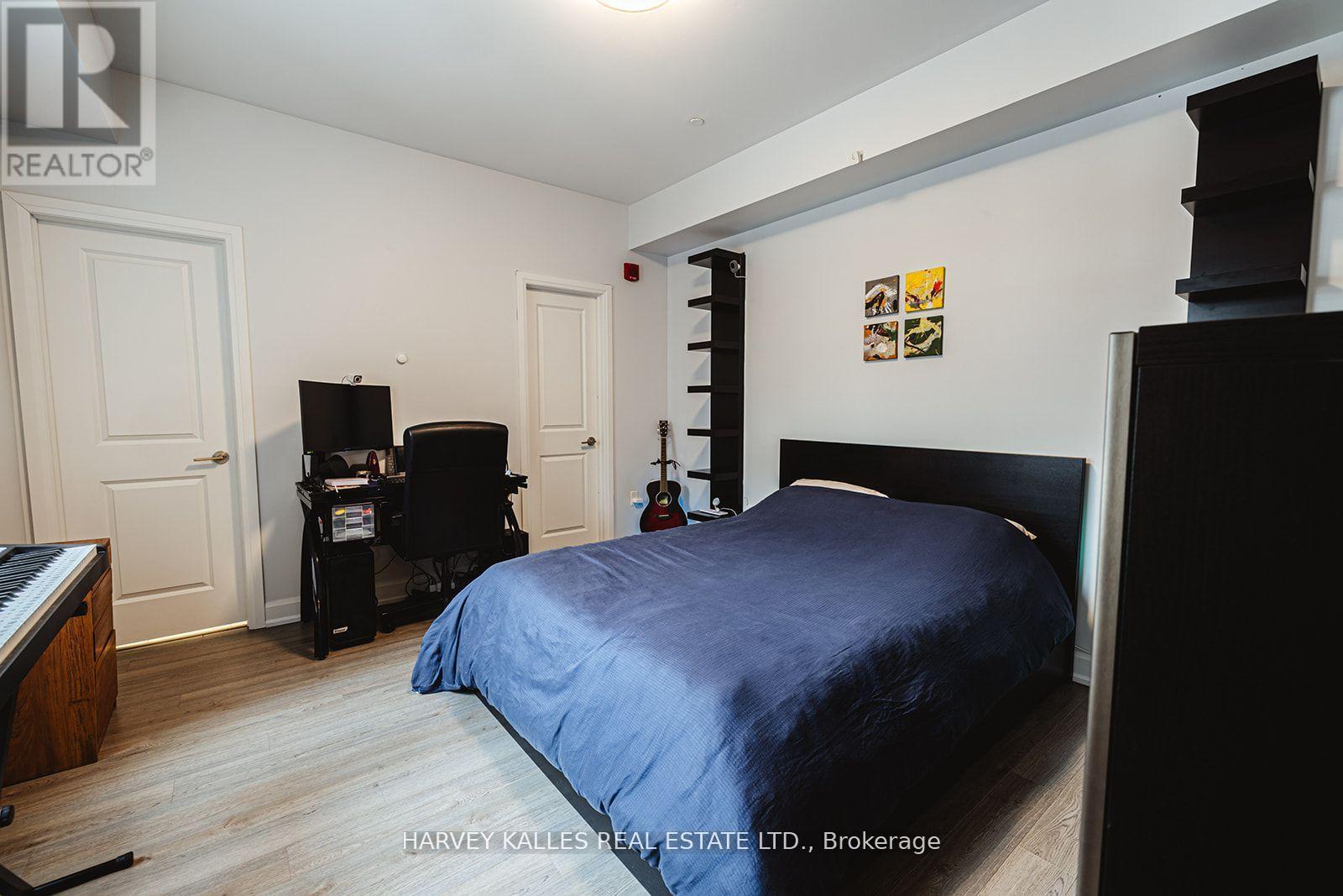 227 - 216 Oak Park Boulevard, Oakville, Ontario  L6H 0K3 - Photo 16 - W12971846