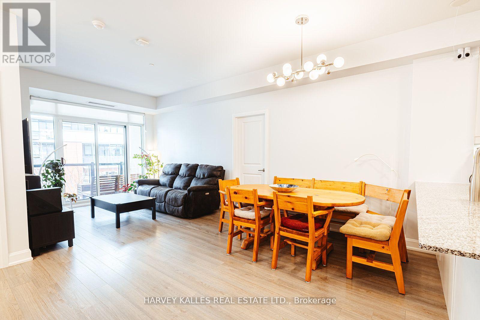 227 - 216 Oak Park Boulevard, Oakville, Ontario  L6H 0K3 - Photo 4 - W12971846