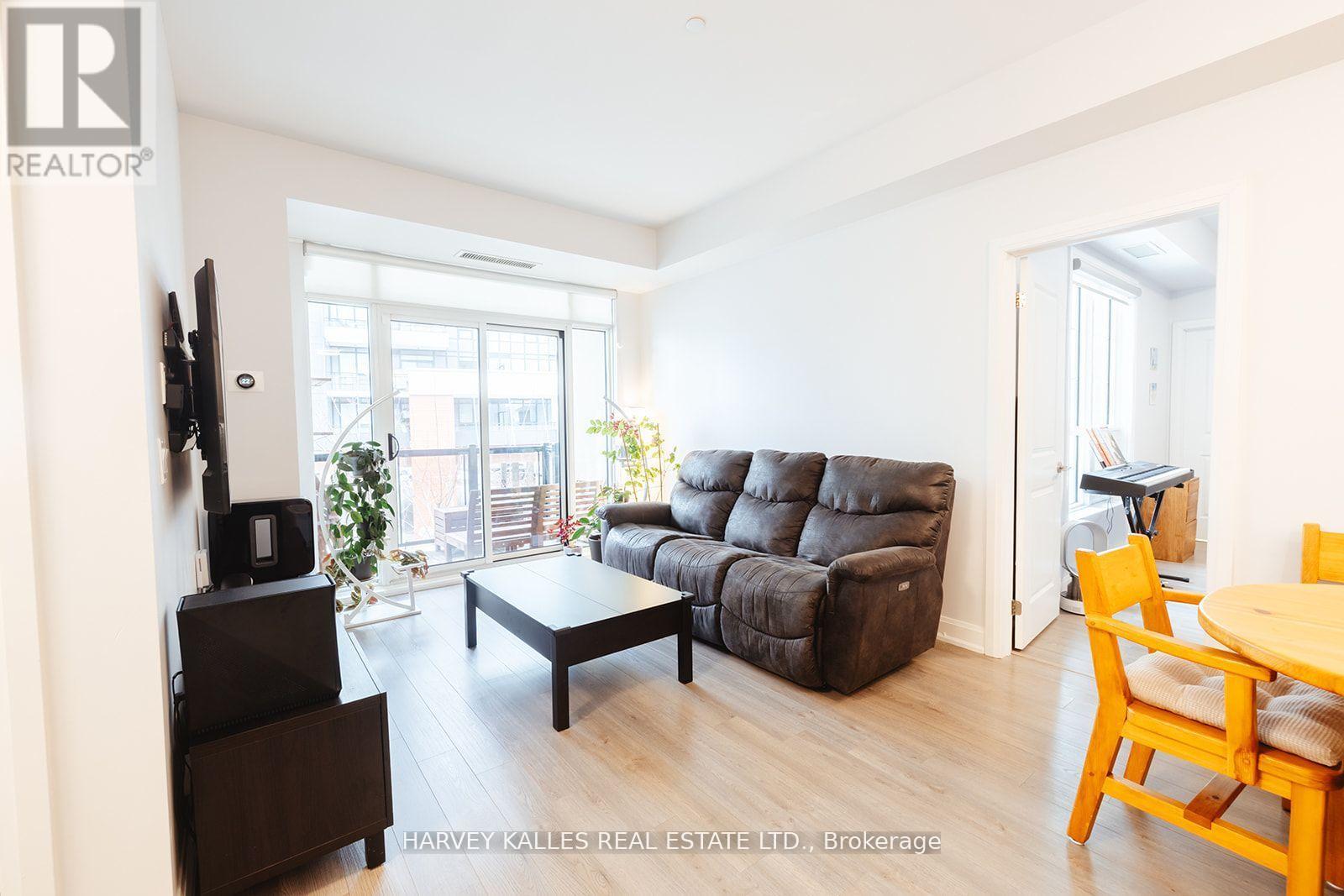 227 - 216 Oak Park Boulevard, Oakville, Ontario  L6H 0K3 - Photo 8 - W12971846