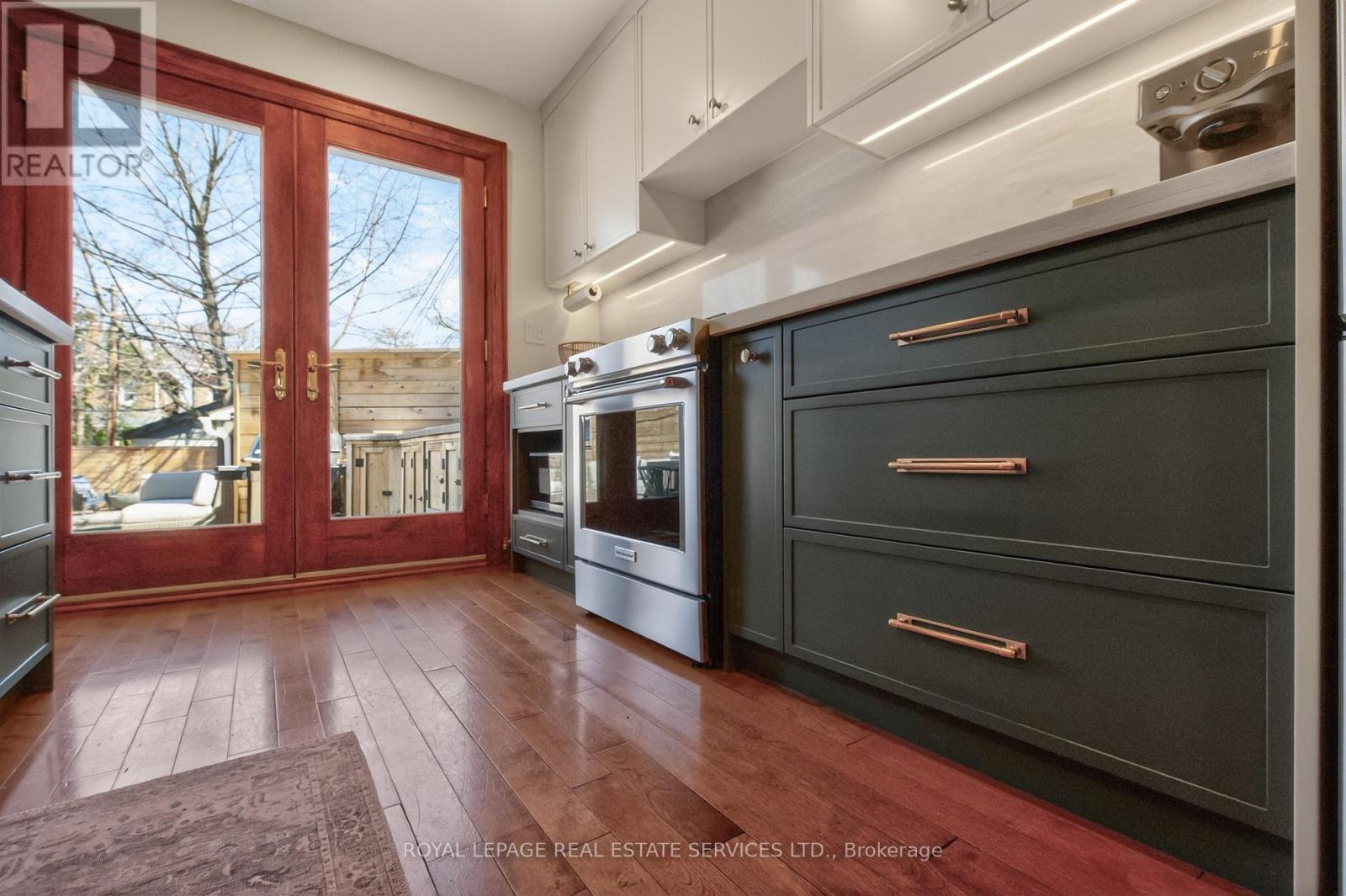 139 Evans Avenue, Toronto, Ontario  M6S 3V9 - Photo 18 - W12971866