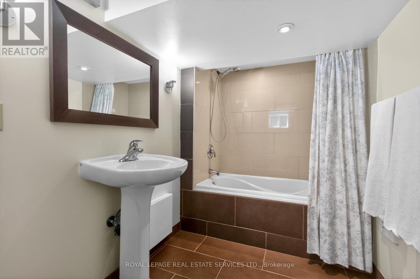 139 Evans Avenue, Toronto, Ontario  M6S 3V9 - Photo 35 - W12971866