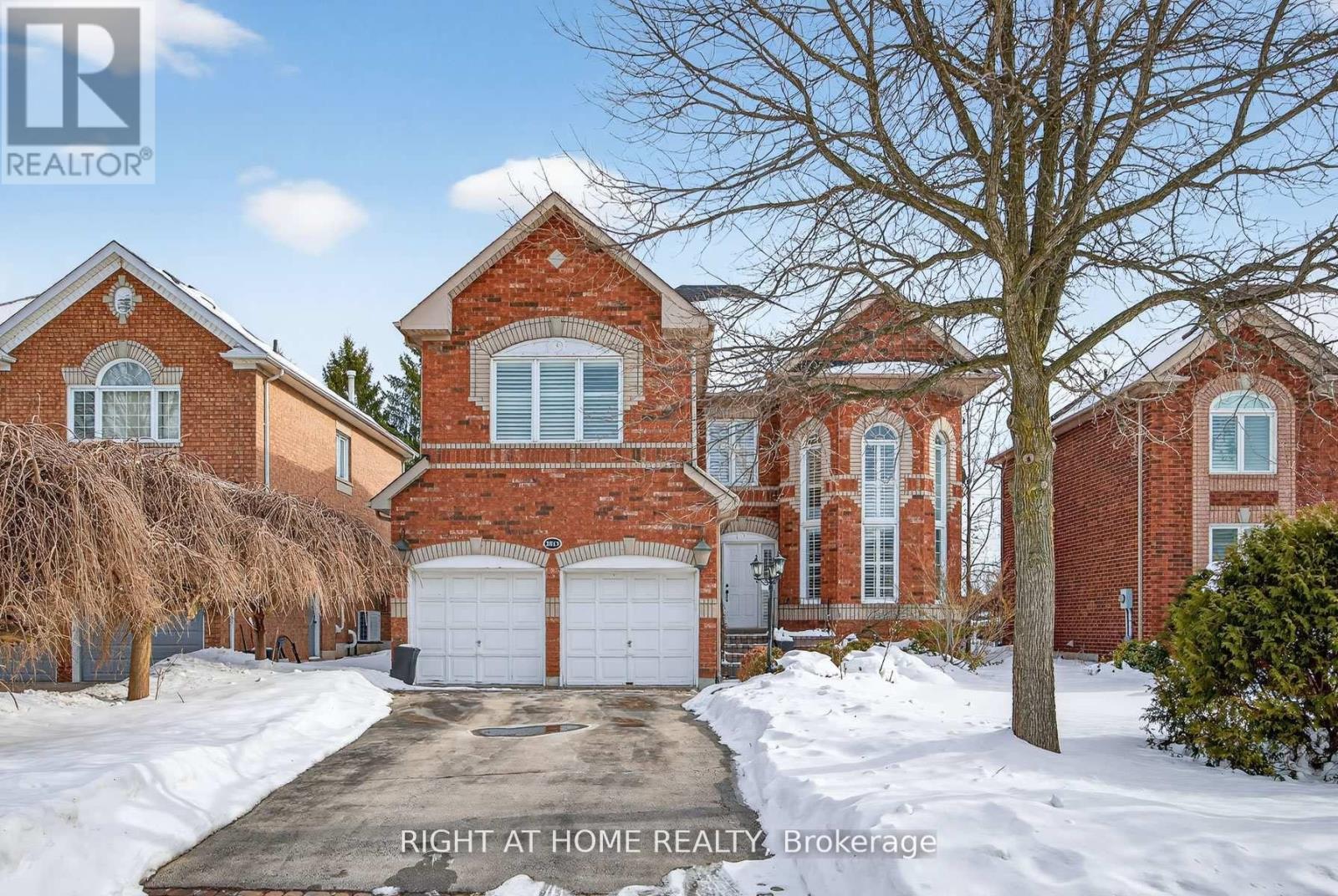 2013 Rosemount Crescent, Oakville, Ontario  L6M 3A5 - Photo 1 - W12971900
