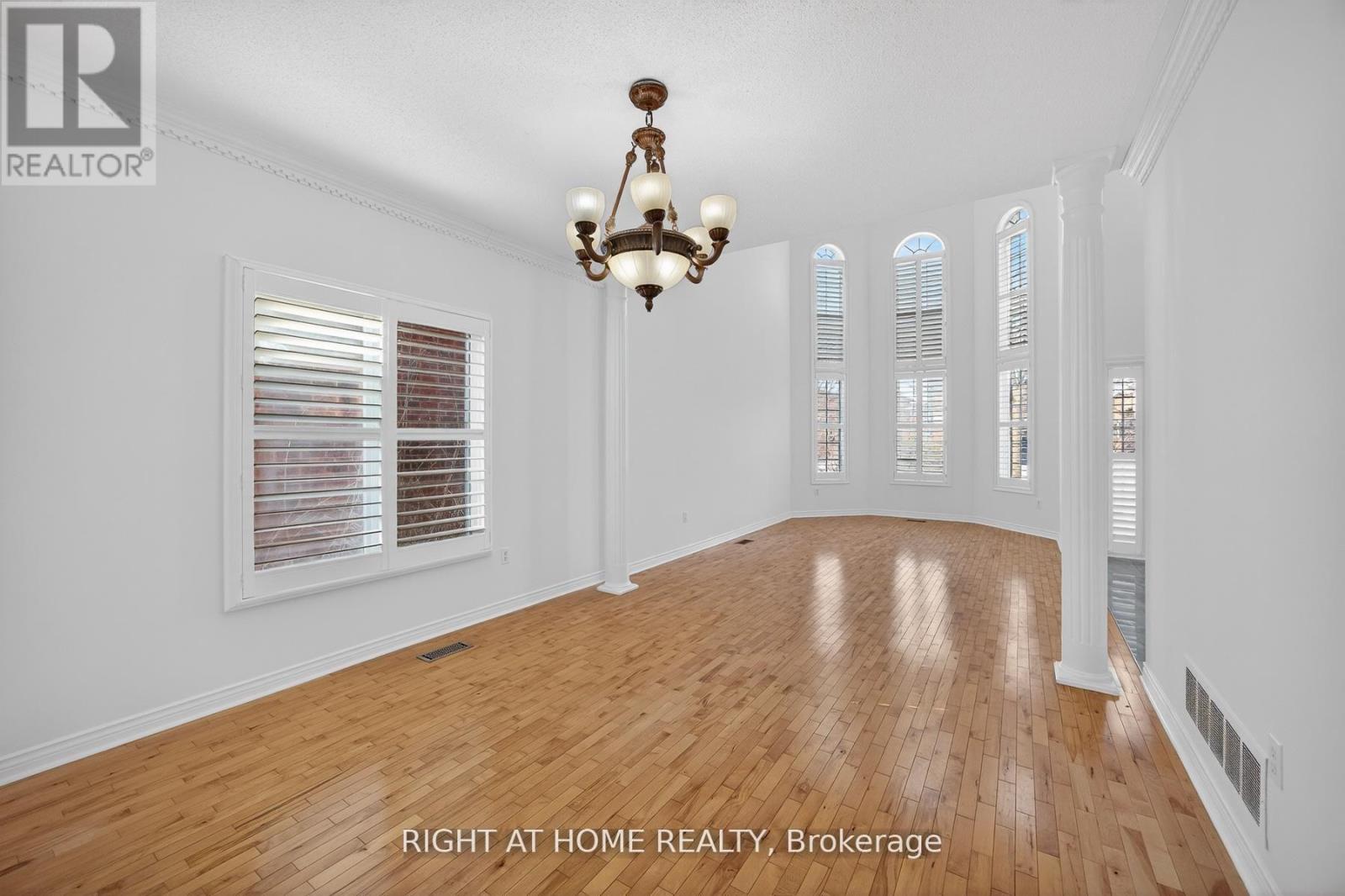 2013 Rosemount Crescent, Oakville, Ontario  L6M 3A5 - Photo 10 - W12971900