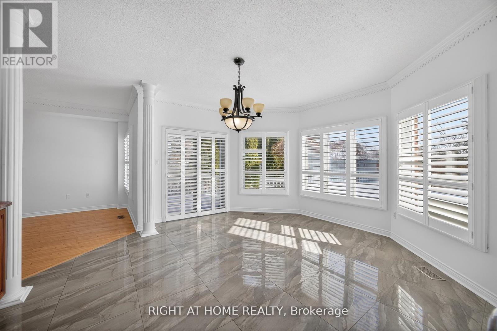 2013 Rosemount Crescent, Oakville, Ontario  L6M 3A5 - Photo 9 - W12971900