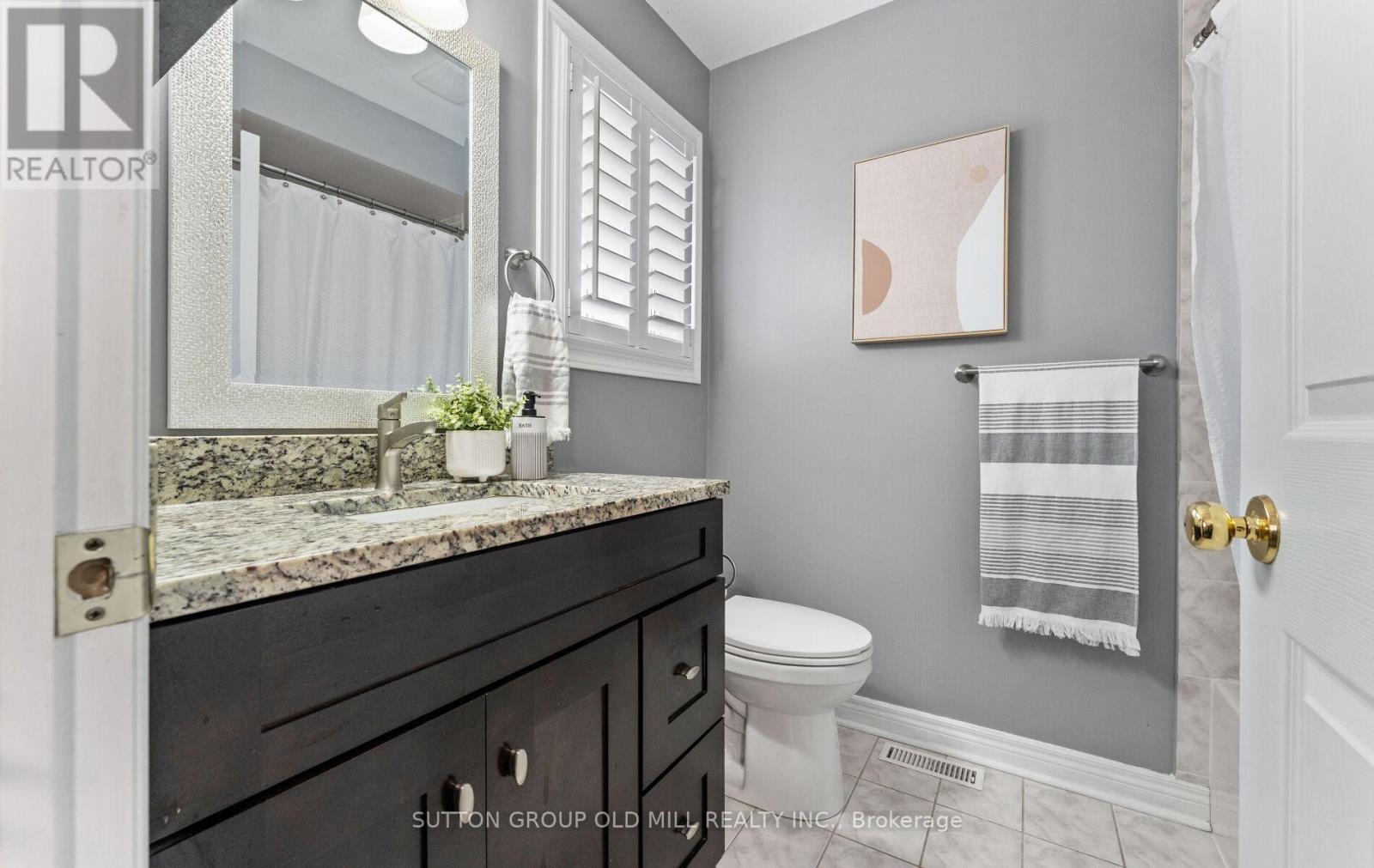 15 Katrina Court, Toronto, Ontario  M6L 3G3 - Photo 21 - W12971908