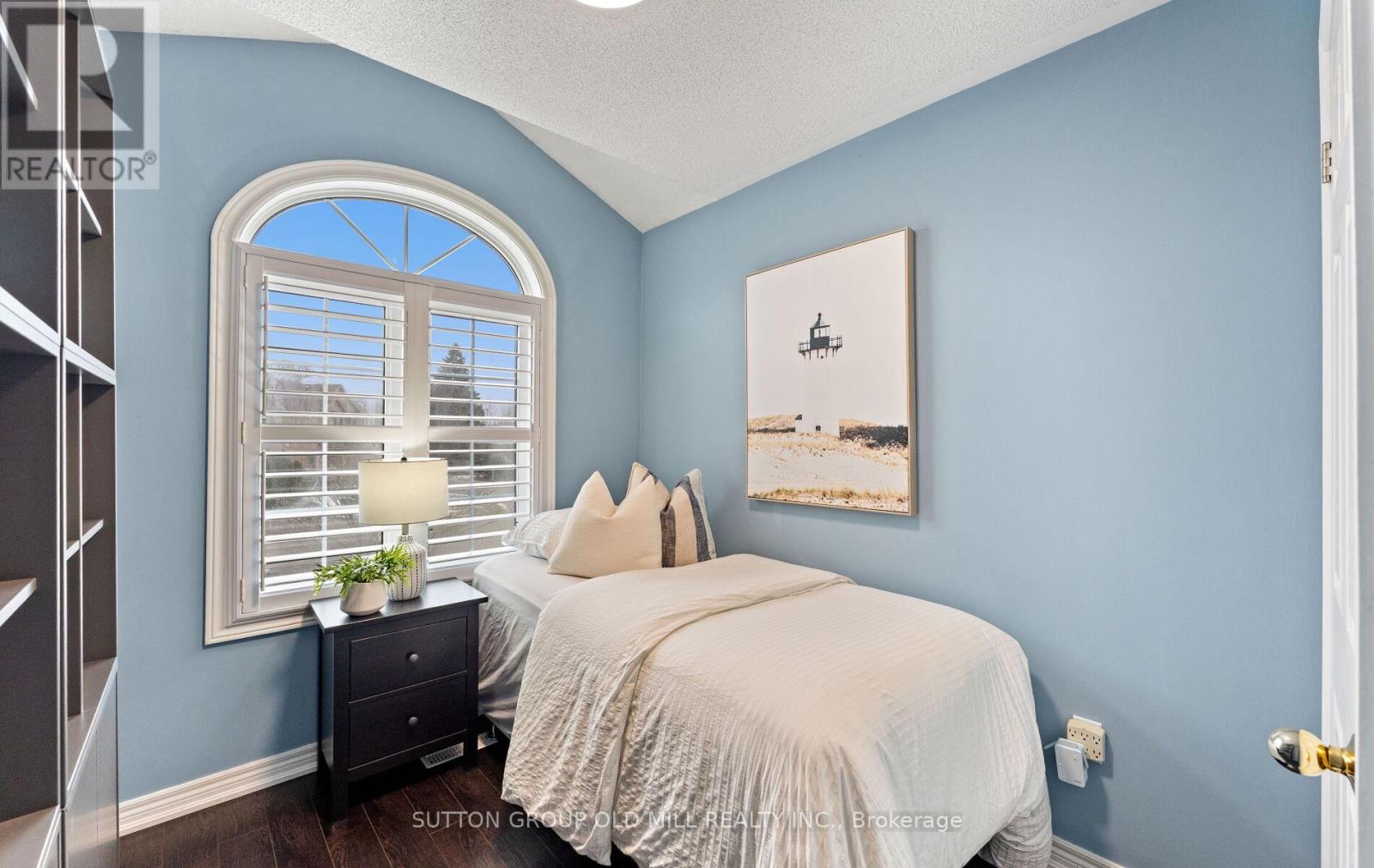 15 Katrina Court, Toronto, Ontario  M6L 3G3 - Photo 25 - W12971908