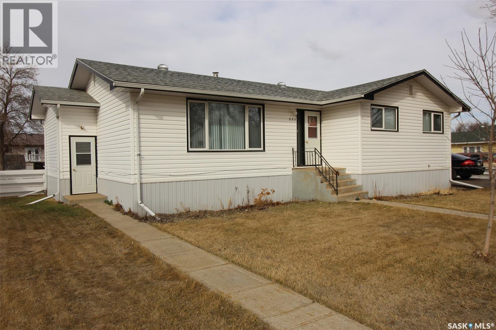 551 4th STREET W, Shaunavon, Saskatchewan
