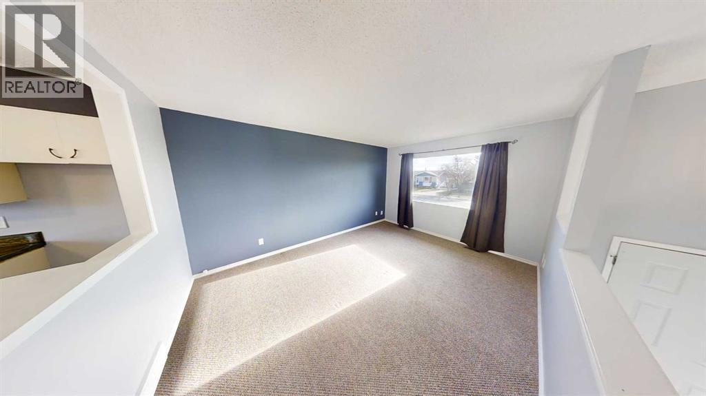 9256 111 Avenue, Grande Prairie, Alberta  T8V 3G2 - Photo 3 - A2299799