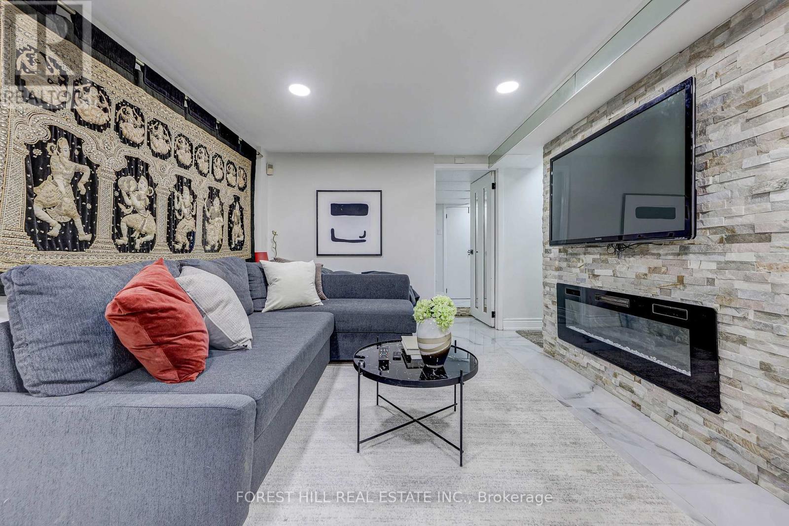 607 Spadina Road, Toronto, Ontario  M5P 2X1 - Photo 33 - C12971490