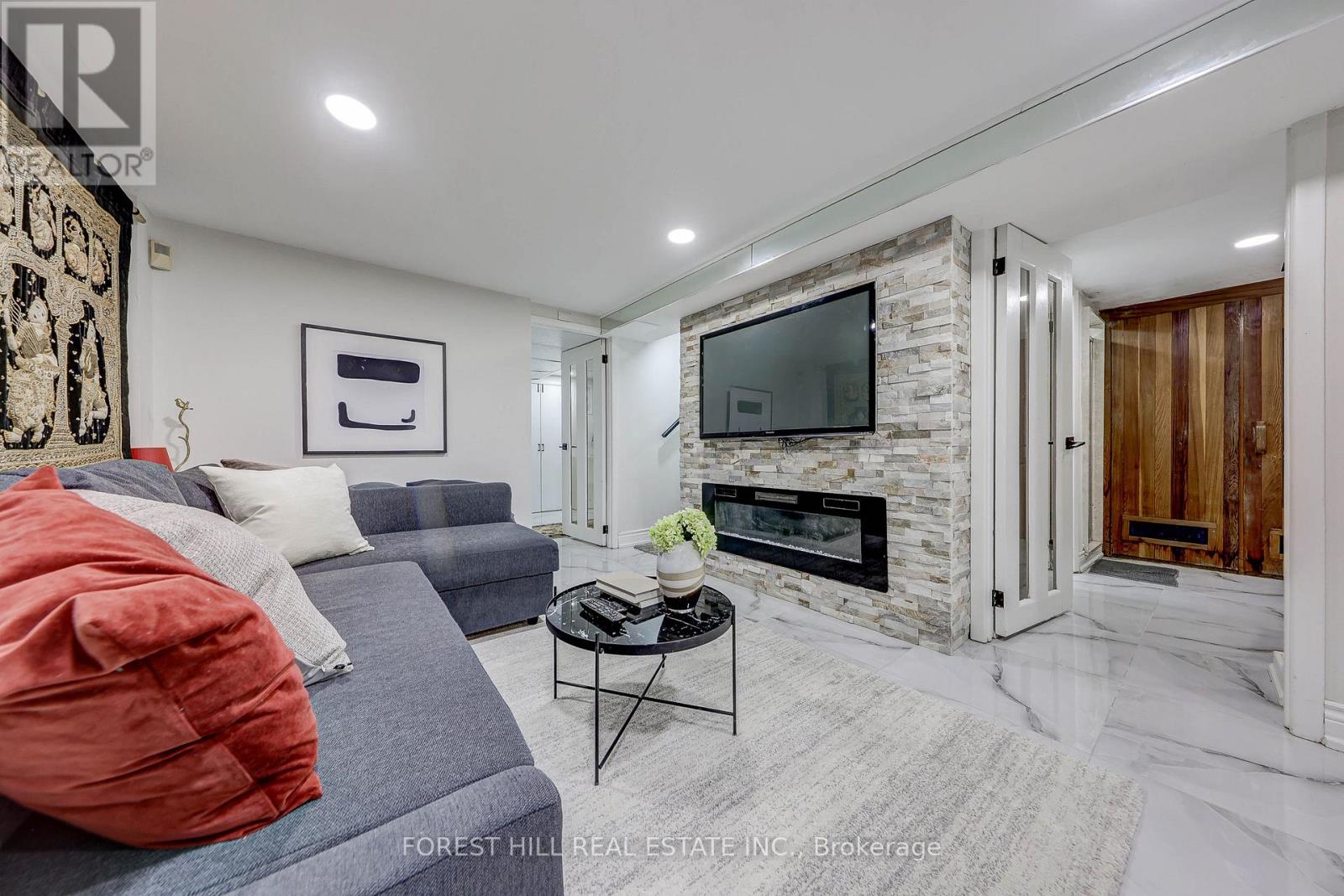 607 SPADINA ROAD Toronto (Forest Hill South), ON M5P 2X1