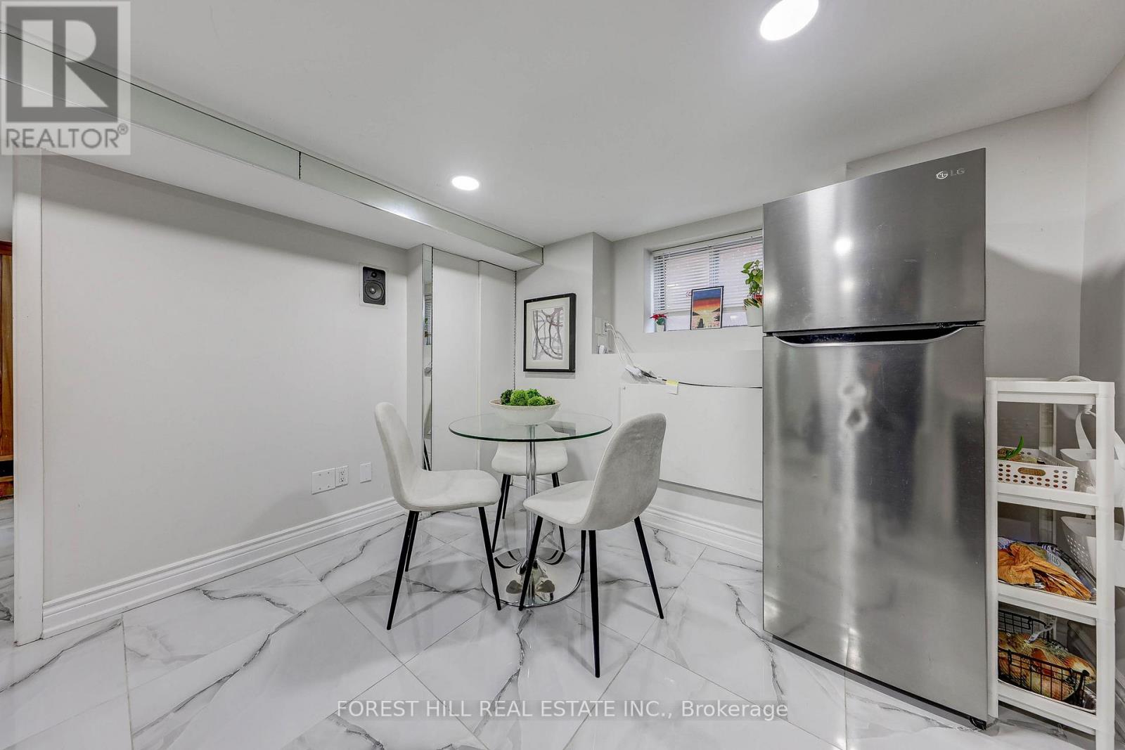 607 SPADINA ROAD Toronto (Forest Hill South), ON M5P 2X1