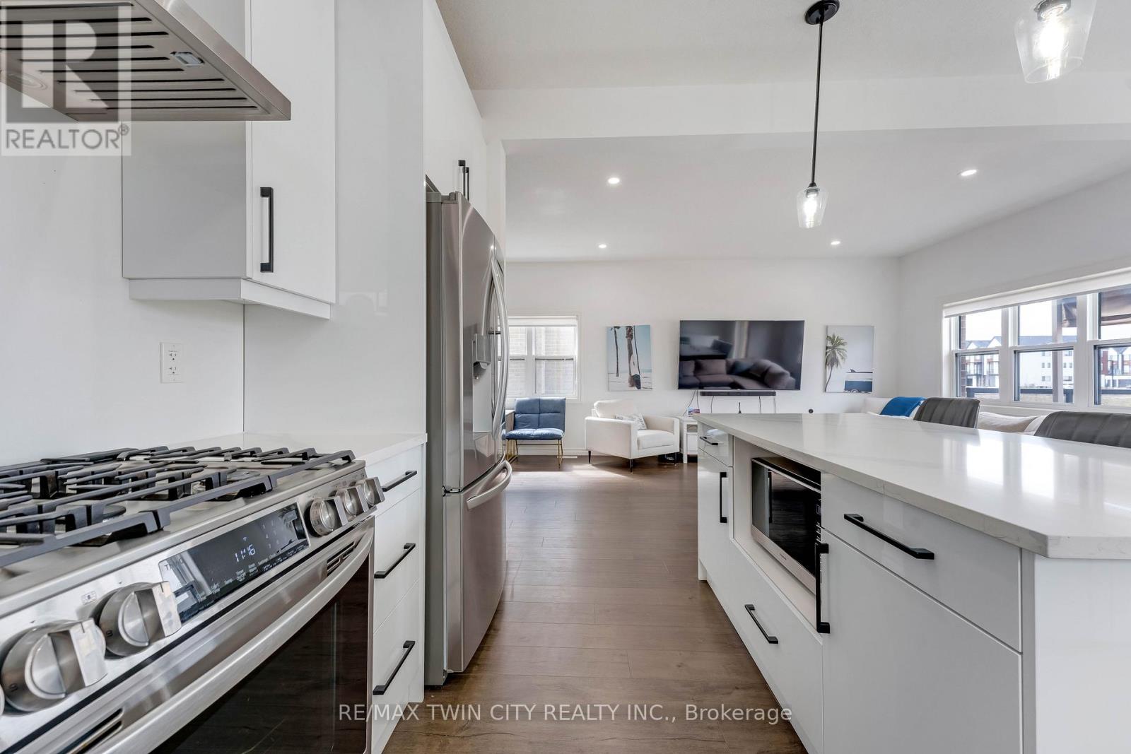 297 Middleton Avenue W, London South, Ontario  N6L 0G1 - Photo 11 - X12971820