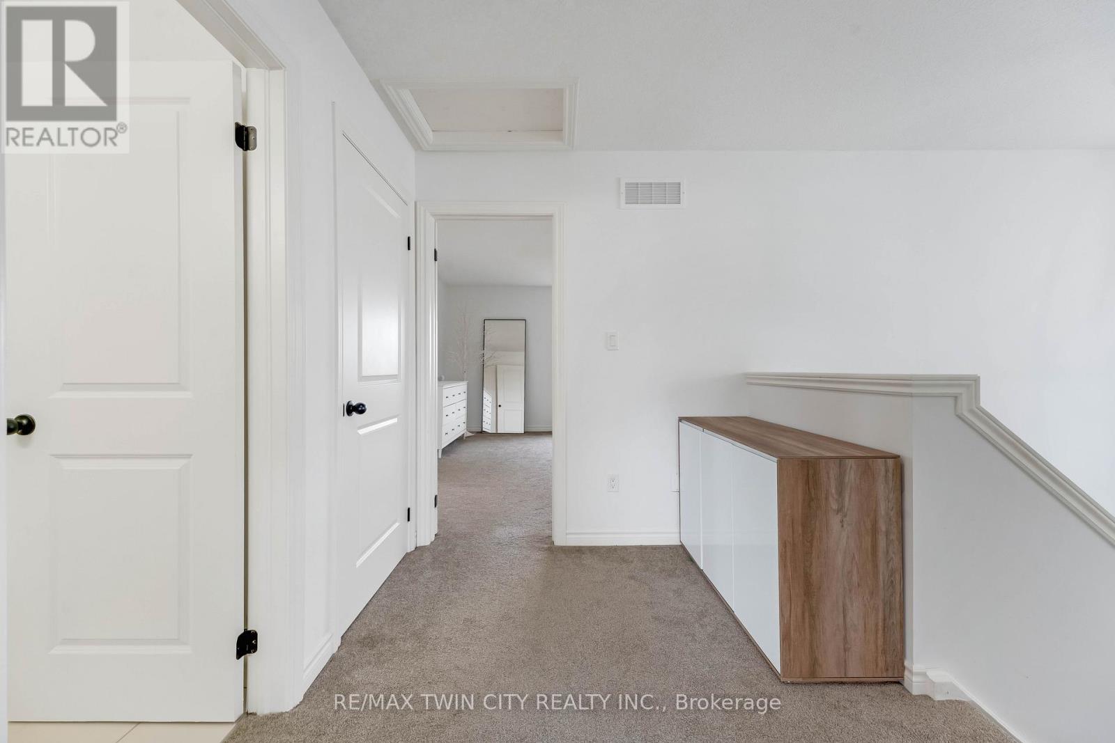 297 Middleton Avenue W, London South, Ontario  N6L 0G1 - Photo 17 - X12971820