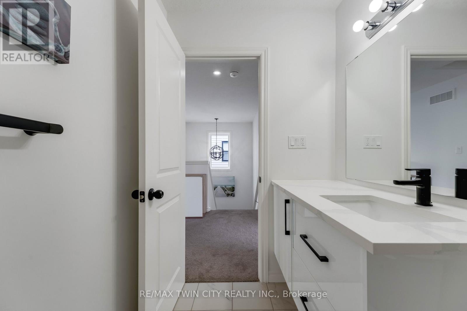 297 Middleton Avenue W, London South, Ontario  N6L 0G1 - Photo 19 - X12971820