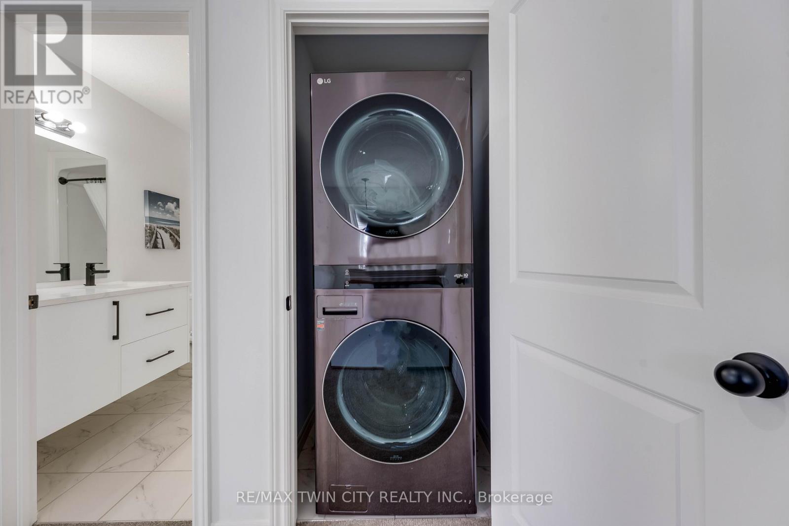 297 Middleton Avenue W, London South, Ontario  N6L 0G1 - Photo 20 - X12971820