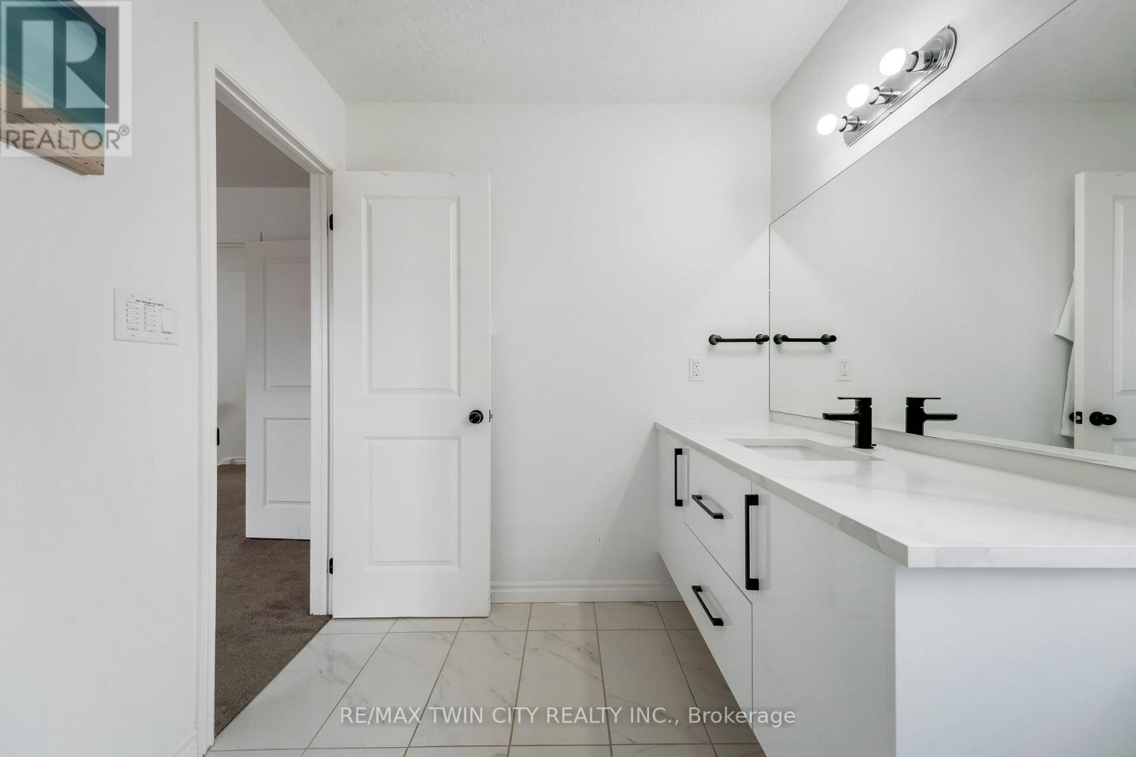 297 Middleton Avenue W, London South, Ontario  N6L 0G1 - Photo 26 - X12971820