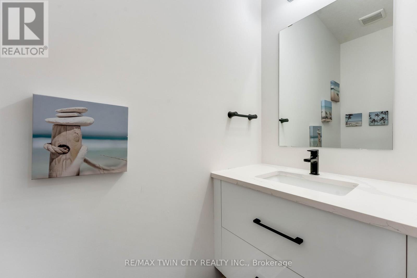 297 Middleton Avenue W, London South, Ontario  N6L 0G1 - Photo 4 - X12971820