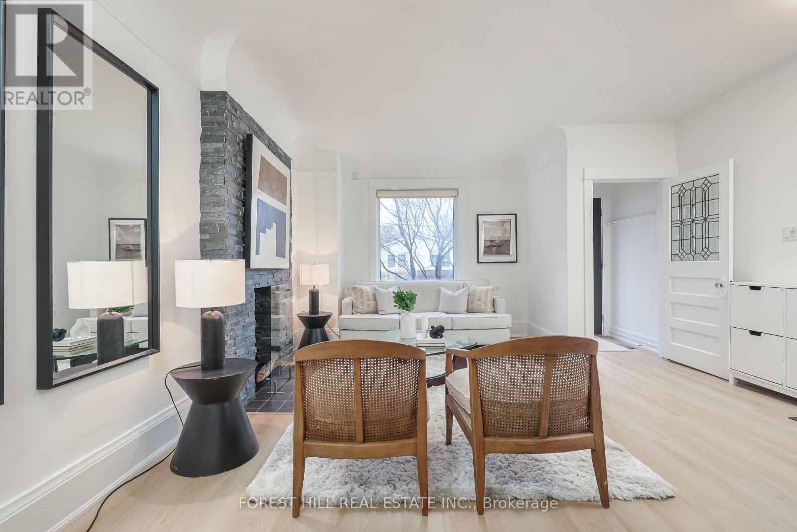 68 Sparkhall Avenue, Toronto, Ontario  M4K 1G6 - Photo 3 - E12971830