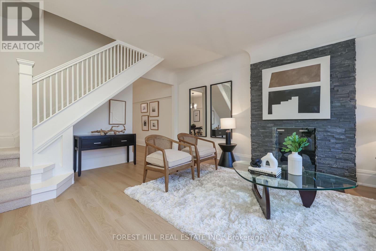 68 Sparkhall Avenue, Toronto, Ontario  M4K 1G6 - Photo 5 - E12971830