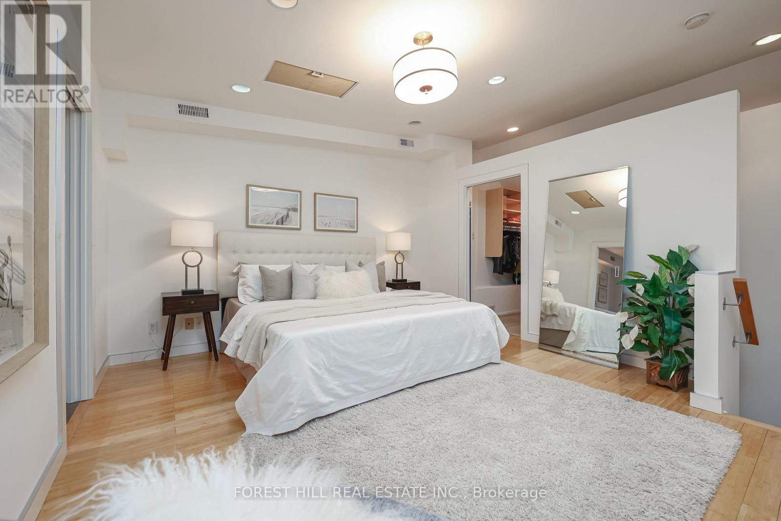 68 Sparkhall Avenue, Toronto, Ontario  M4K 1G6 - Photo 15 - E12971830