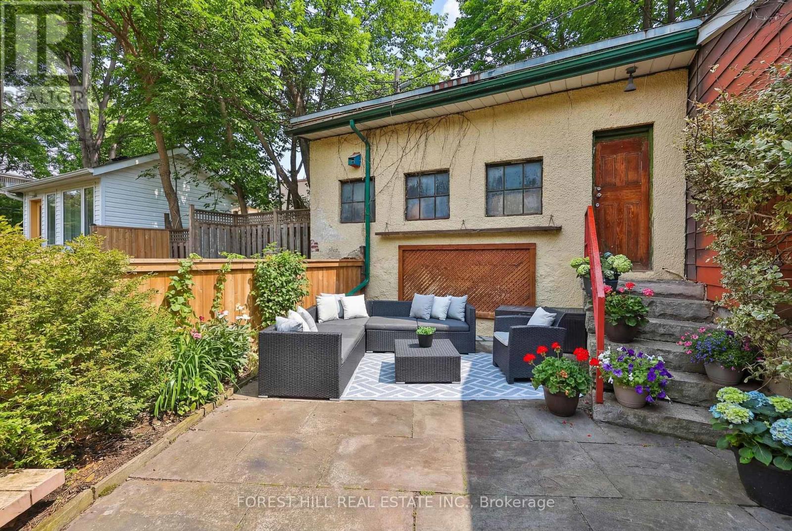 68 Sparkhall Avenue, Toronto, Ontario  M4K 1G6 - Photo 32 - E12971830