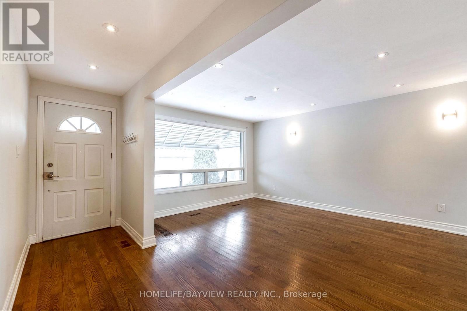 139 Felix Road, Richmond Hill, Ontario  L4C 3M4 - Photo 7 - N12971354