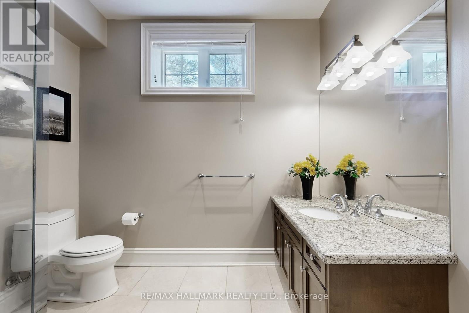 11 Cranborne Chase, Whitchurch-Stouffville, Ontario  L4A 0C6 - Photo 37 - N12953598