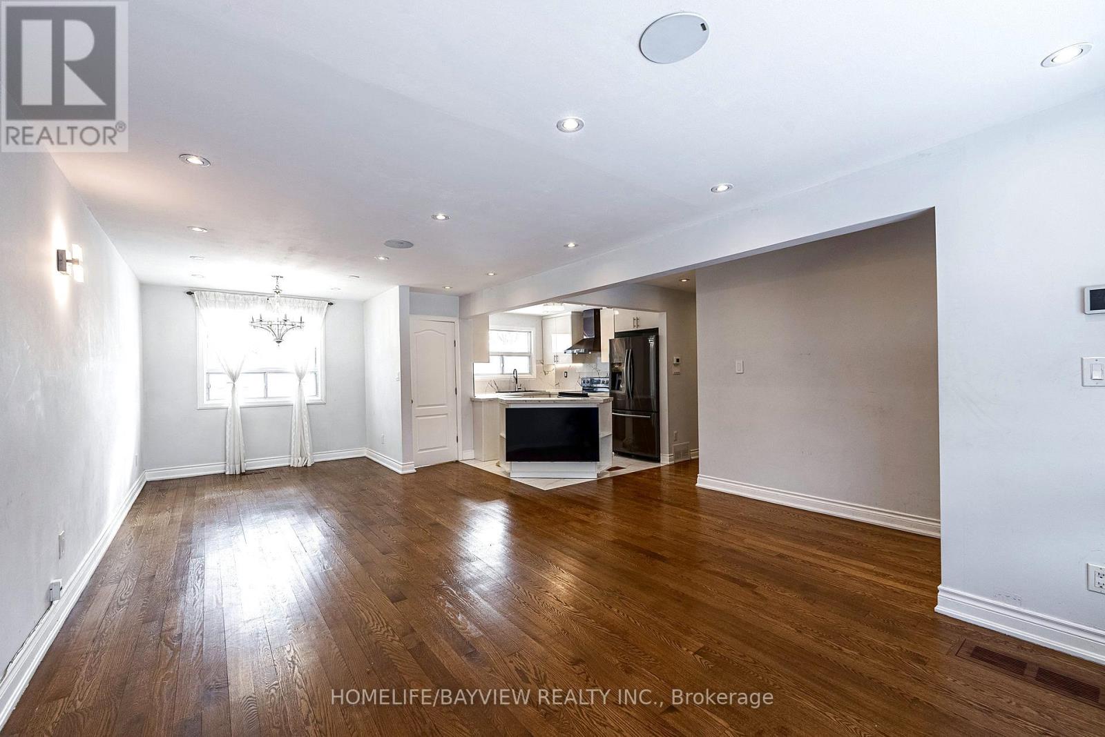 139 Felix Road, Richmond Hill, Ontario  L4C 3M4 - Photo 9 - N12971354