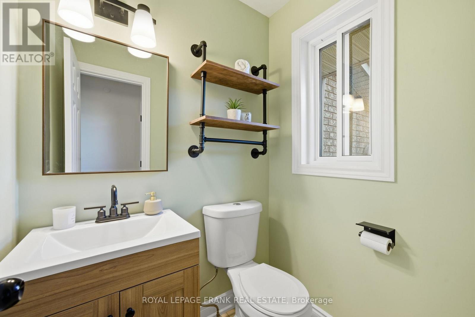 101 Trewin Lane, Clarington, Ontario  L1C 4X3 - Photo 6 - E12971962