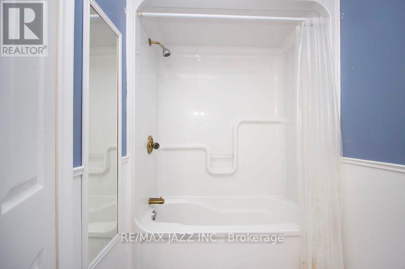 1286 Sunningdale Avenue, Oshawa, Ontario  L1H 8G7 - Photo 11 - E12971980