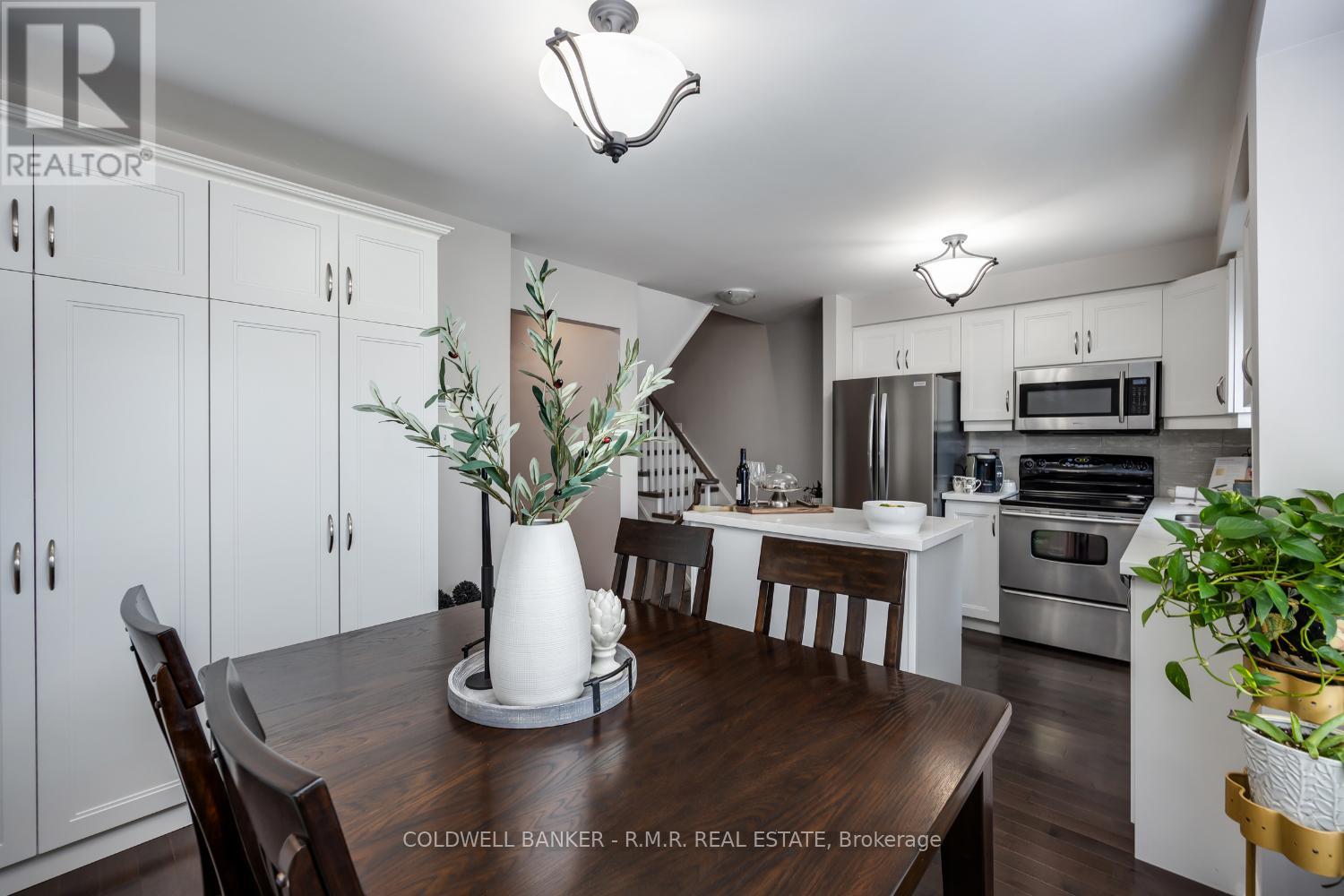 32 Mugford Road, Aurora, Ontario  L4G 7H5 - Photo 10 - N12972152