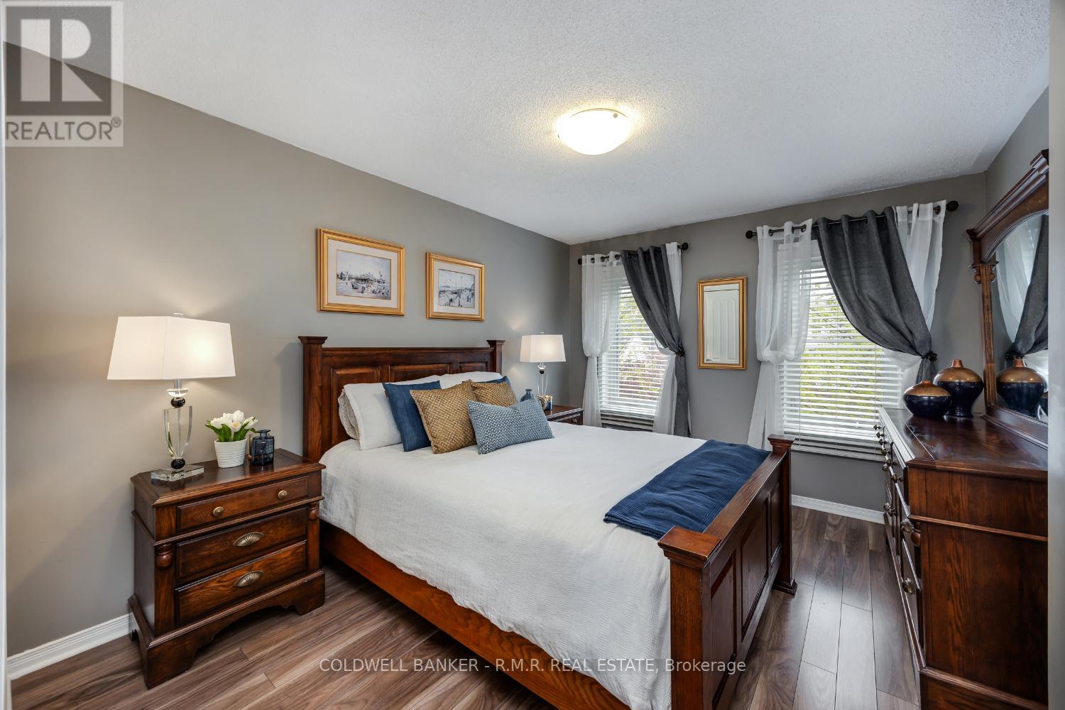 32 Mugford Road, Aurora, Ontario  L4G 7H5 - Photo 17 - N12972152