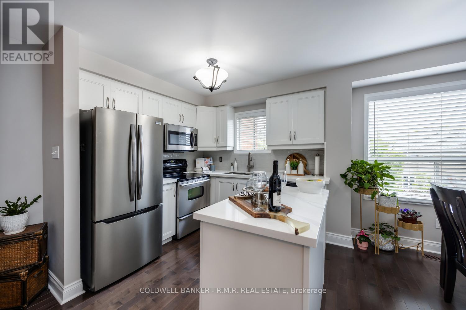 32 Mugford Road, Aurora, Ontario  L4G 7H5 - Photo 6 - N12972152