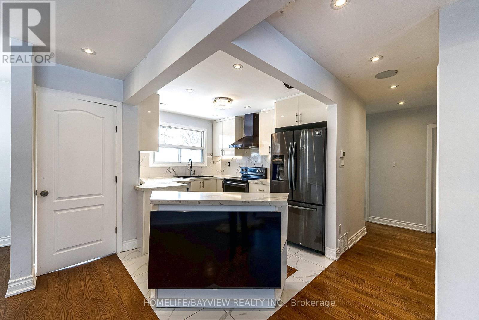 139 Felix Road, Richmond Hill, Ontario  L4C 3M4 - Photo 11 - N12971354