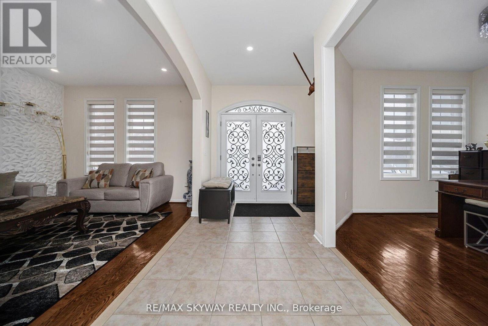 104 WHITWELL DRIVE, Brampton, Ontario