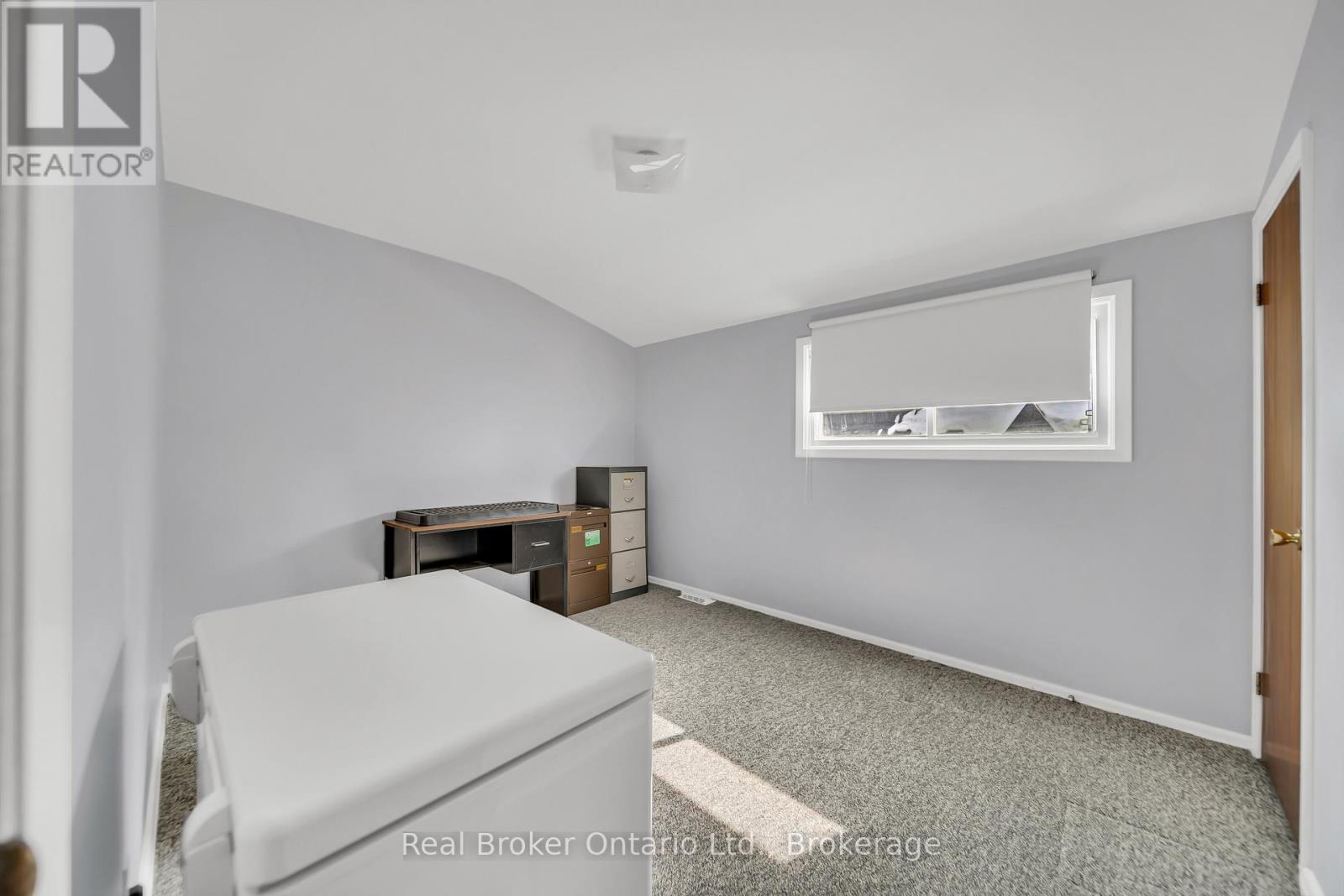 141 Samuel Street, Kitchener, Ontario  N2H 1P9 - Photo 30 - X12851240