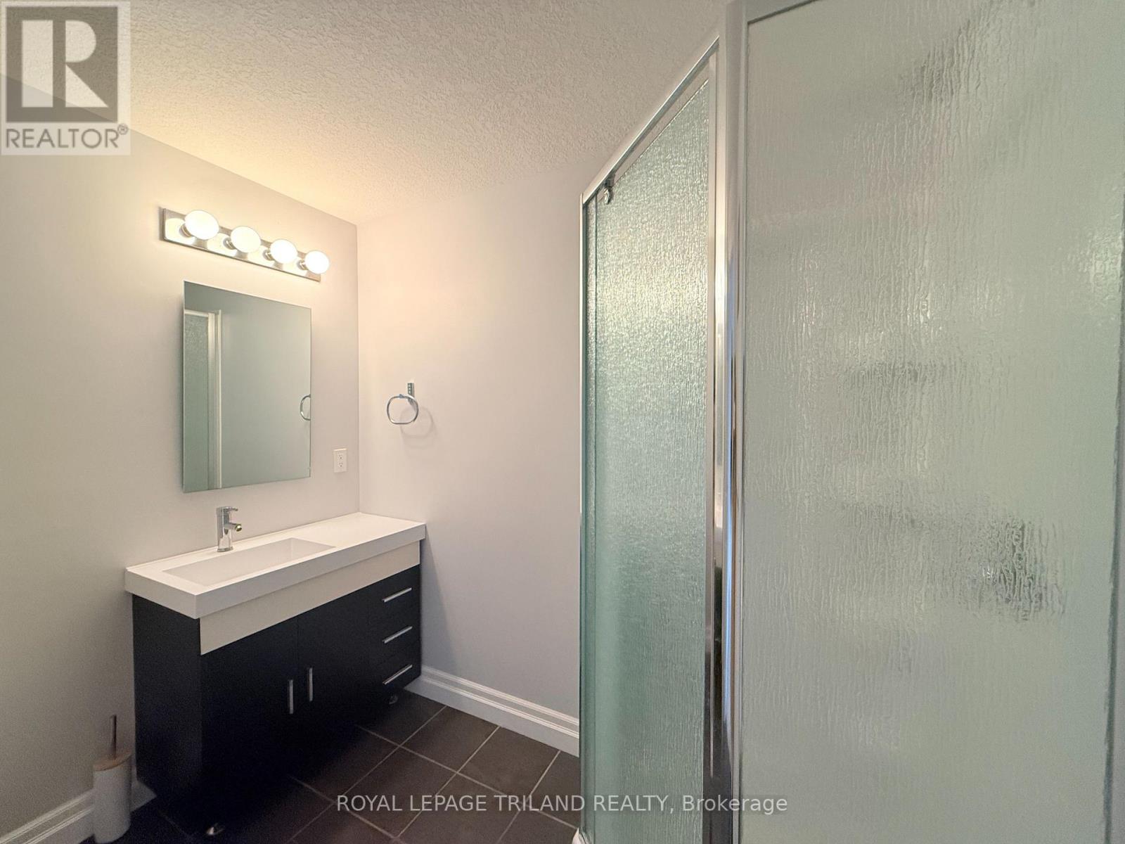 1499 Healy Road, London North, Ontario  N6G 0B4 - Photo 12 - X12972064