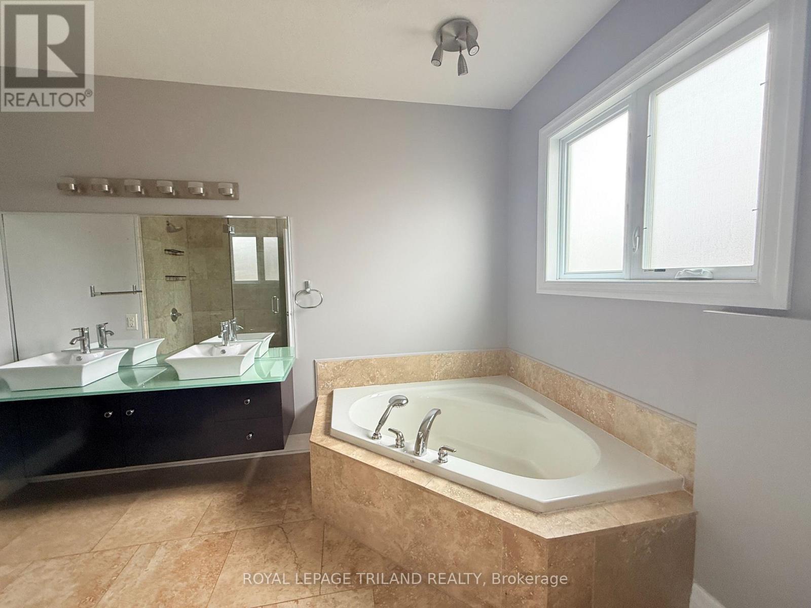 1499 Healy Road, London North, Ontario  N6G 0B4 - Photo 6 - X12972064