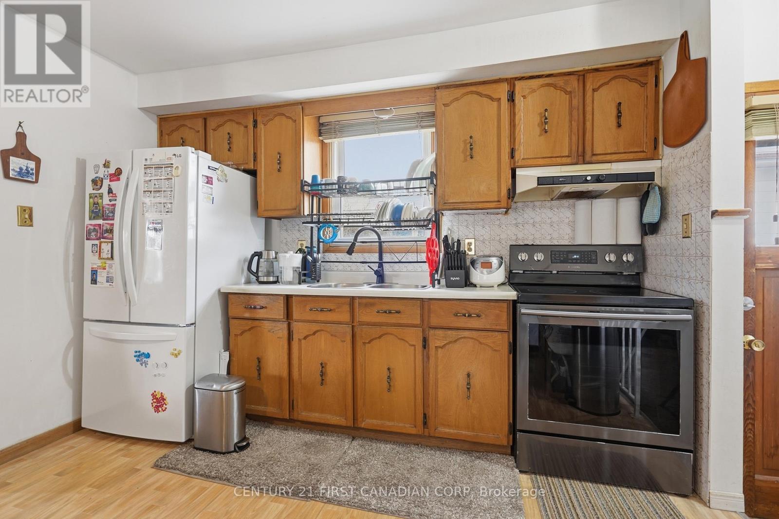 99 Muriel Crescent, London South, Ontario  N6E 2K4 - Photo 14 - X12972230