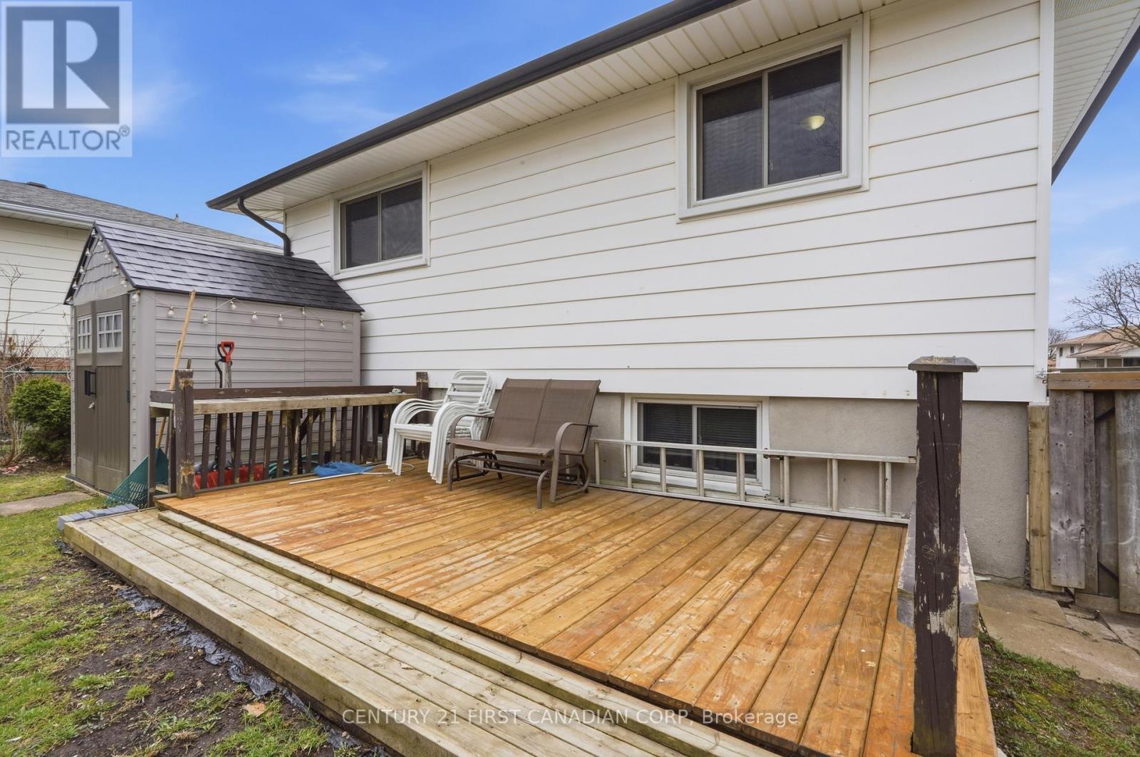 99 Muriel Crescent, London South, Ontario  N6E 2K4 - Photo 32 - X12972230