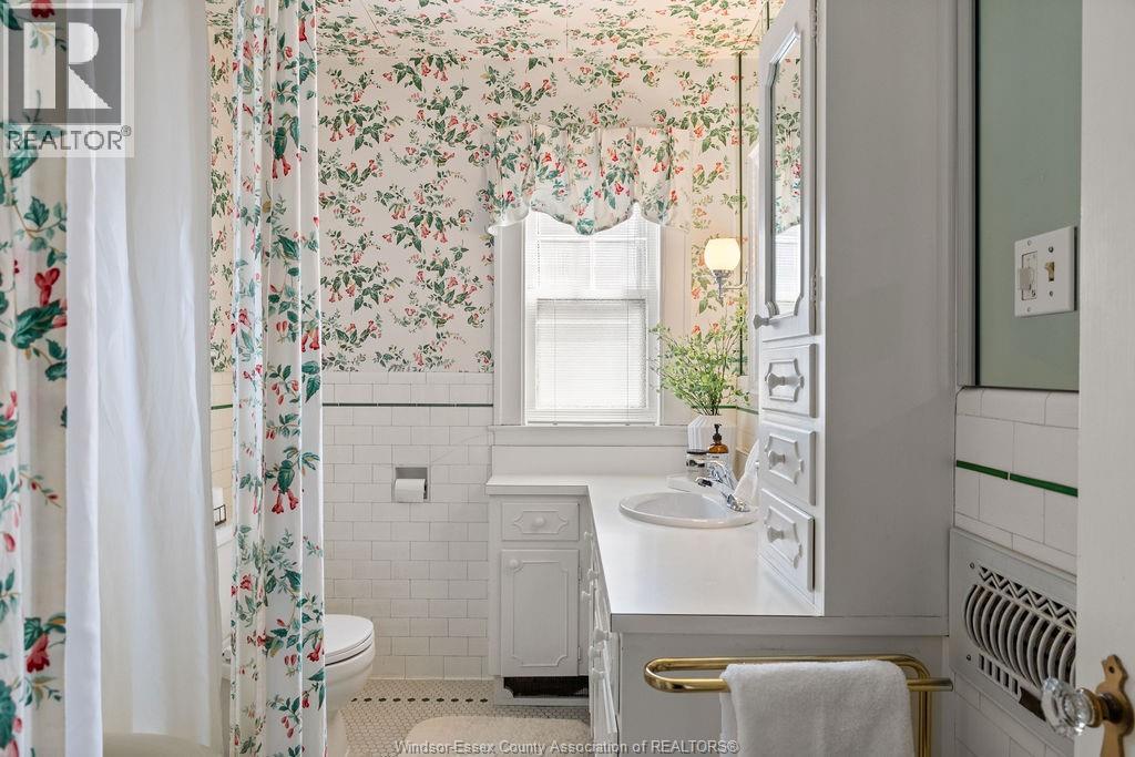 2203 Victoria, Windsor, Ontario  N8X 1R2 - Photo 32 - 26007485