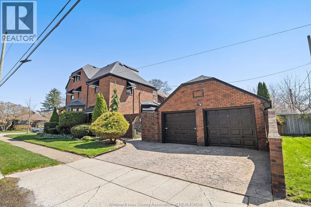 2203 Victoria, Windsor, Ontario  N8X 1R2 - Photo 2 - 26007485
