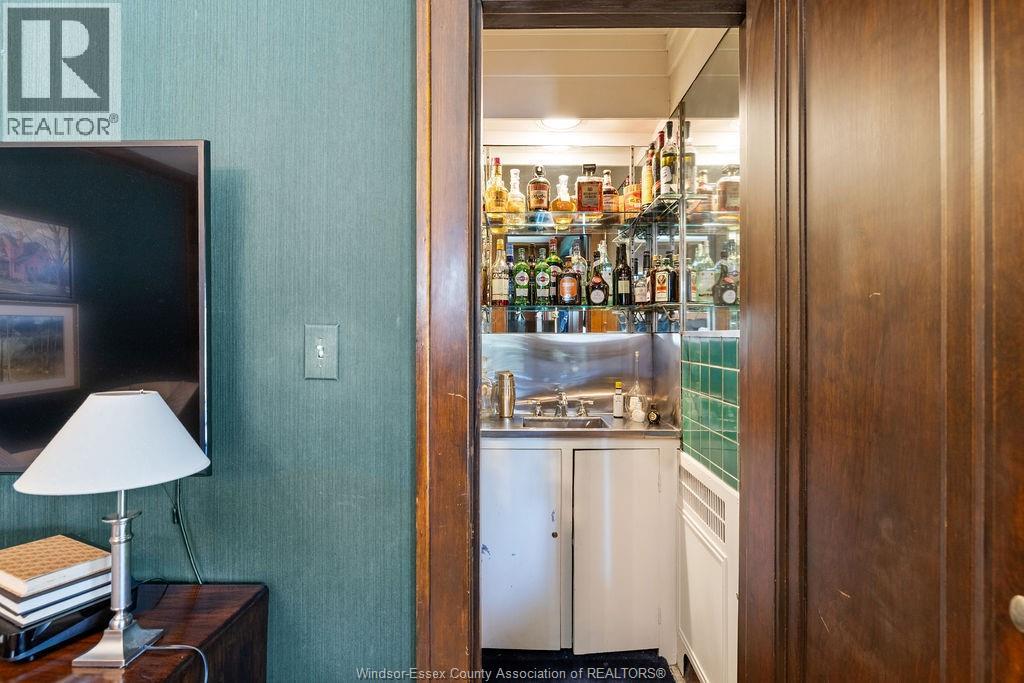2203 Victoria, Windsor, Ontario  N8X 1R2 - Photo 10 - 26007485