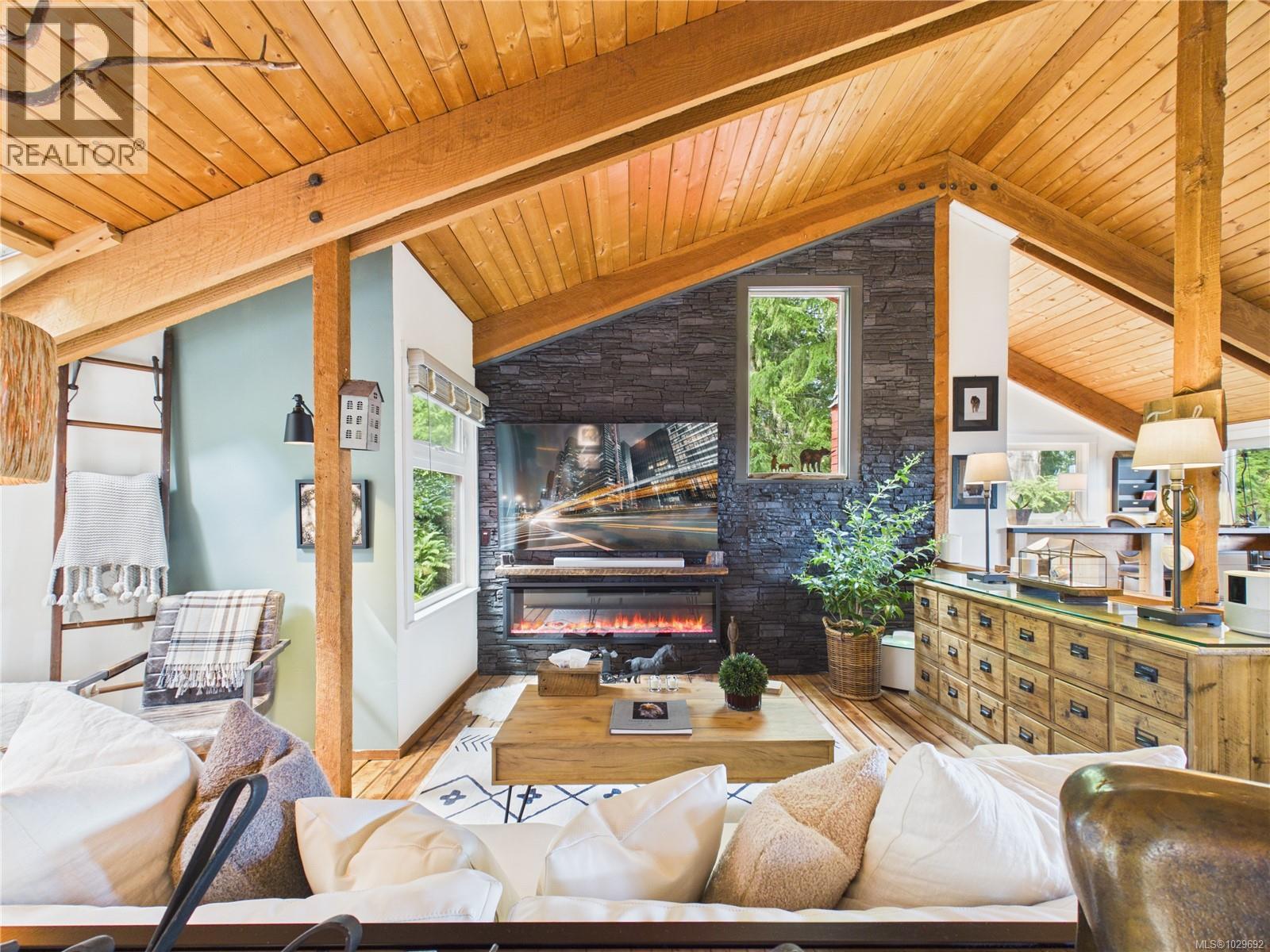 182 Devine Dr, Salt Spring, British Columbia