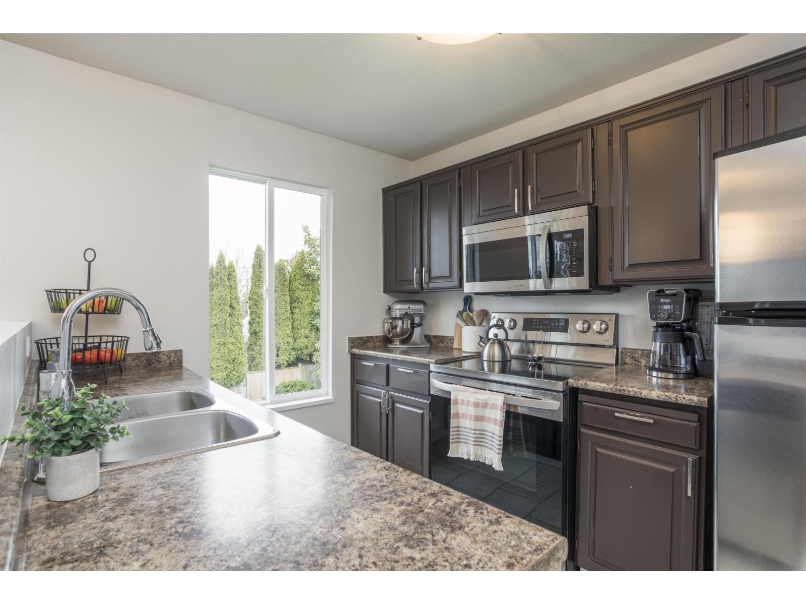 6016 Brooks Crescent, Surrey, British Columbia V3S 7L2 - Photo 8 - R3107233