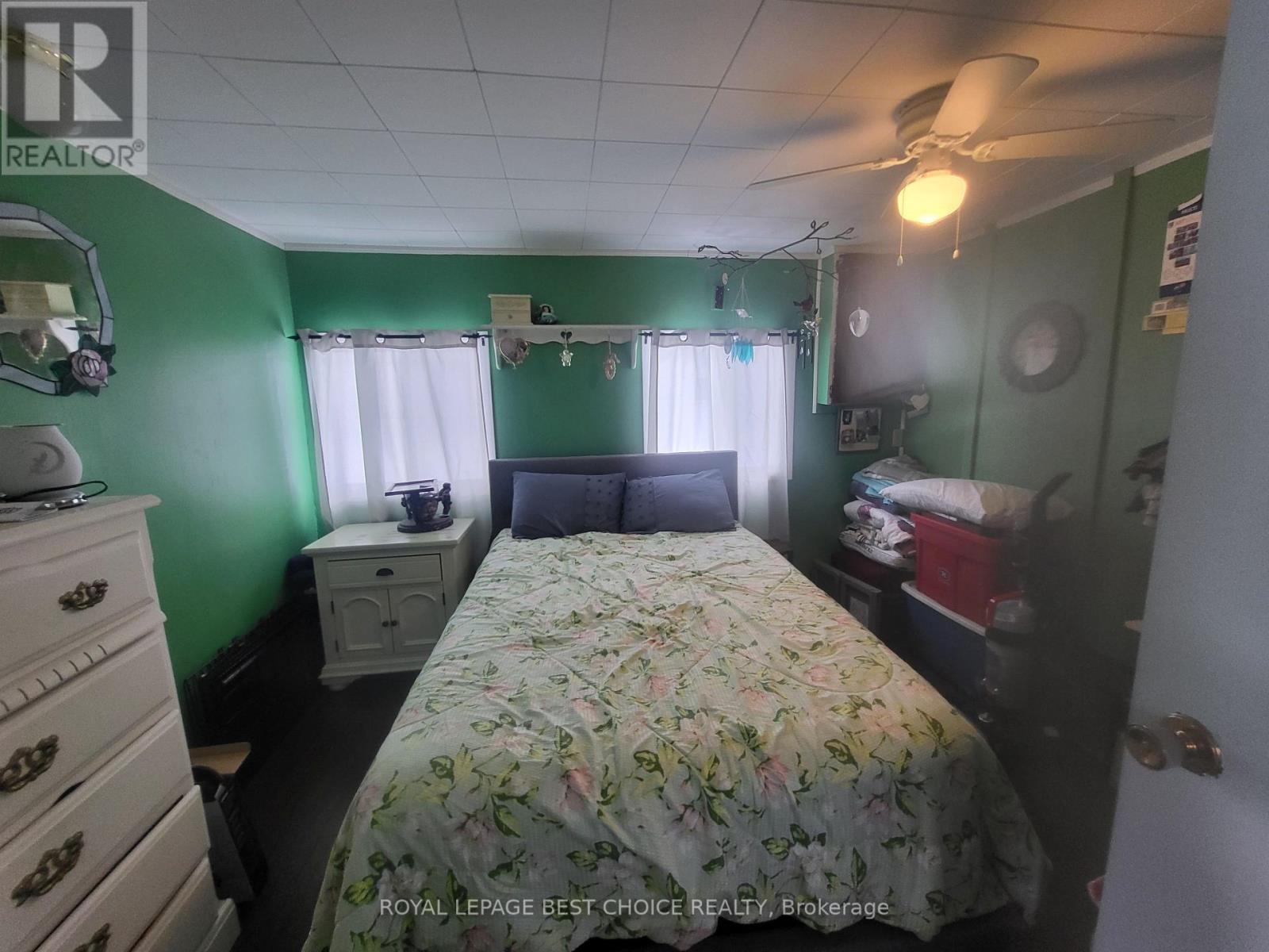 24 Goward Avenue W, Temagami, Ontario  P0H 2H0 - Photo 15 - X12972002